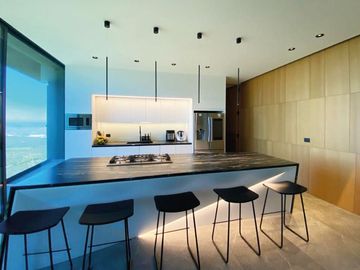 CASA SEMIAMUEBLADA EN VENTA EN LOS ENCINOS TRES MARIAS, MORELIA