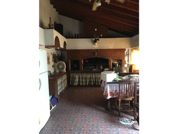 Azurduy 3486, entre Olivieri y Lavallol, Isidro Casanova