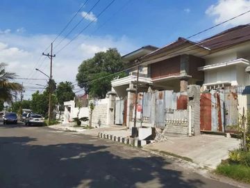 Rumah Modern Minimalis Darmo Baru Barat Surabaya