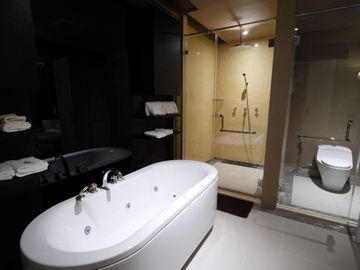 1 Bedroom Condo for sale at The Shine Condominium