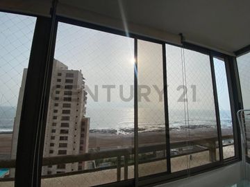 Se vende hermoso y amplio departamento  sector sur vista al mar