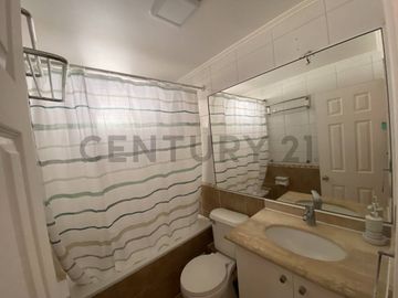 Se vende hermoso y amplio departamento  sector sur vista al mar