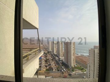 Se vende hermoso y amplio departamento  sector sur vista al mar