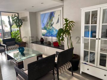 Se vende hermoso y amplio departamento  sector sur vista al mar
