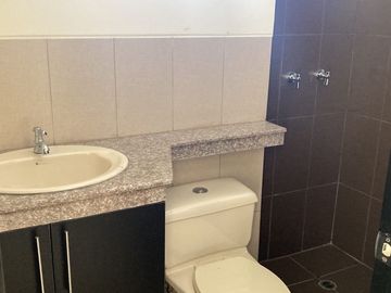 Venta de hermosa Casa para estrenar en Urbanización Mallorca Village, con Jacuzz (J Luna)