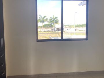 Venta de hermosa Casa para estrenar en Urbanización Mallorca Village, con Jacuzz (J Luna)