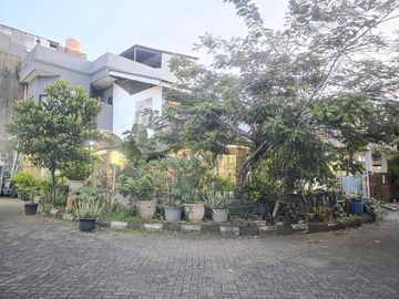 Rumah Hoek di Kelapa Gading
