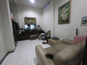 Rumah Hoek di Kelapa Gading