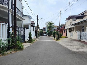 DIJUAL MURAH RUMAH CANTIK MEWAH TERAWAT DI BUARAN DUREN SAWIT JAKARTA TIMUR