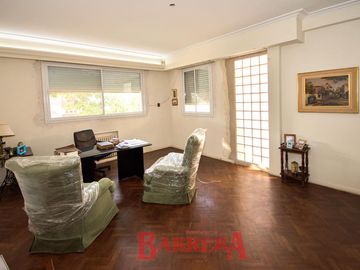 Av. De los Incas al 3800, Casa 280 m2 cubiertos sobre lote 199 m2 Refaccionada, faltan detalles