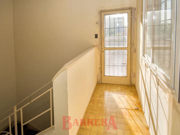 Av. De los Incas al 3800, Casa 280 m2 cubiertos sobre lote 199 m2 Refaccionada, faltan detalles