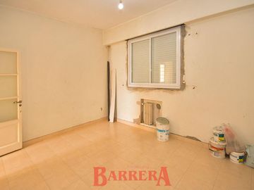 Av. De los Incas al 3800, Casa 280 m2 cubiertos sobre lote 199 m2 Refaccionada, faltan detalles