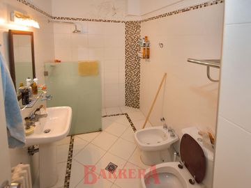Av. De los Incas al 3800, Casa 280 m2 cubiertos sobre lote 199 m2 Refaccionada, faltan detalles