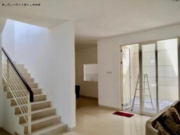 Rumah Greenville Babatan Pantai MINIMALIS SIAP HUNI MURAH