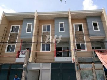 PH1021 Townhouse for Sale in Kamias at 15.2M