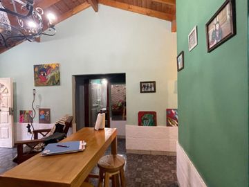 Venta de hermoso PH tipo casa en Jauregui Lujan