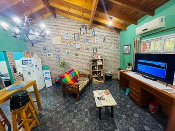 Venta de hermoso PH tipo casa en Jauregui Lujan