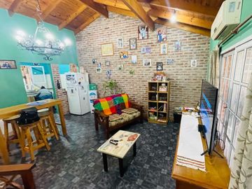 Venta de hermoso PH tipo casa en Jauregui Lujan