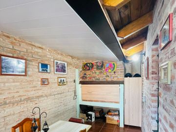 Venta de hermoso PH tipo casa en Jauregui Lujan