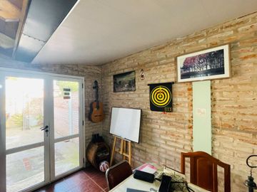 Venta de hermoso PH tipo casa en Jauregui Lujan