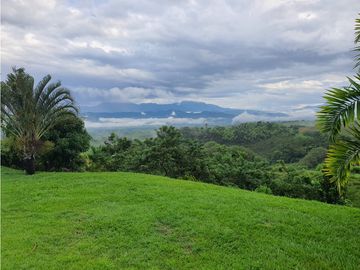 En Venta Casa Campestre En Sector de Cerritos - Pereira