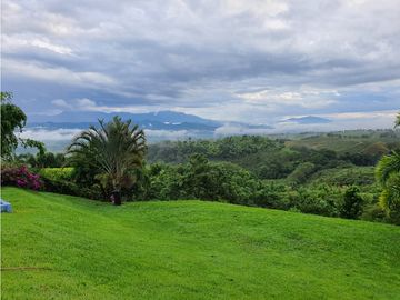 En Venta Casa Campestre En Sector de Cerritos - Pereira