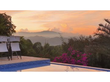 En Venta Casa Campestre En Sector de Cerritos - Pereira