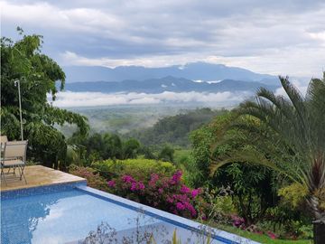 En Venta Casa Campestre En Sector de Cerritos - Pereira