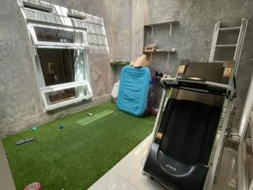 Rumah 2 Lantai Pusat Kota dekat Cihampelas Bandung