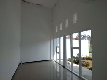 Rumah exlusive modern siap huni di ciwastra