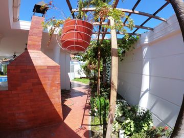 C093 - Venta Casa Mansión en Samborondón Primeros Kms - 4 dormitorios