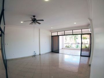C093 - Venta Casa Mansión en Samborondón Primeros Kms - 4 dormitorios
