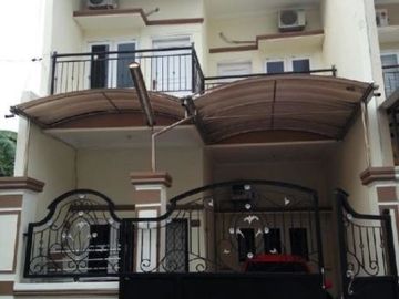 Rumah Minimalis Mulyosari Baru Hadap Selatan
