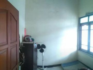 Dijual rumah jl Bengawan wisma Tropodo Surabaya*