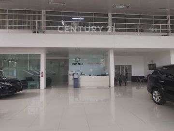 SHOWROOM MOBIL Lokasi Strategis Di Jl Jend Sudirman Kranji
