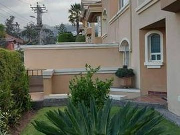 Venta casa 3 dormitorios, amplio jardín, Urbanización Exclusiva, Miravalle