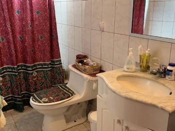 Vendo hermosa casa en sector Los Poetas