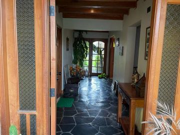 Vendo hermosa casa en sector Los Poetas