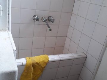 SE VENDE EN CAPITAL 3 AMBIENTES sobre Av CABILDO