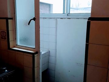 SE VENDE EN CAPITAL 3 AMBIENTES sobre Av CABILDO