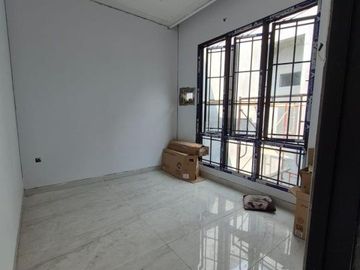 Rumah Brand New di Cirendeu Pembangunan 85% Bonus Backdrop Kamar