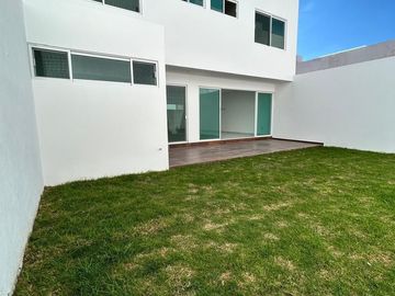Casa en Lomas de Juriquilla con Roof Garden J2