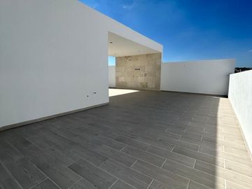 Casa en Lomas de Juriquilla con Roof Garden J2