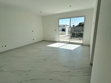 Casa en Lomas de Juriquilla con Roof Garden J2