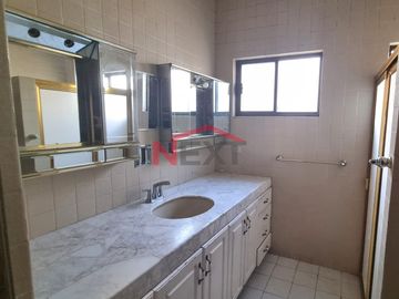 EN VENTA CASA EN LA COLONIA LA SALLE