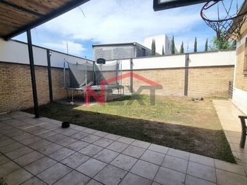 EN VENTA CASA EN LA COLONIA LA SALLE