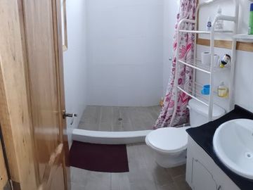Puerto Lopez: Se Vende Casa Cerca del Mar y en Zona Rural en Puerto Lopez
