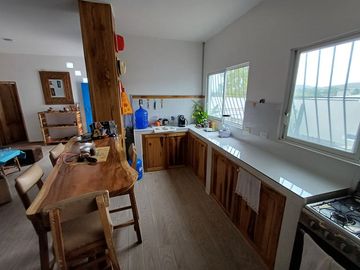 Puerto Lopez: Se Vende Casa Cerca del Mar y en Zona Rural en Puerto Lopez