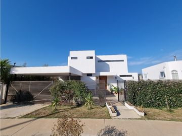 CURAUMA / JARDINES DEL LAGO / EXCLUSIVA CASA ESTILO MEDITERRNEO