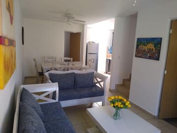 Casa en venta en condominio Los Sauces